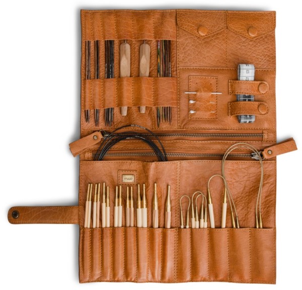 Billie - Handmade leather case by muud